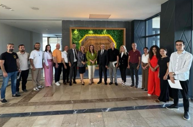 "Dönüşüm Başlıyor" serimizde "KOBİ’ler İçin Dönüşüm Başlıyor" seminerimizi düzenledik.